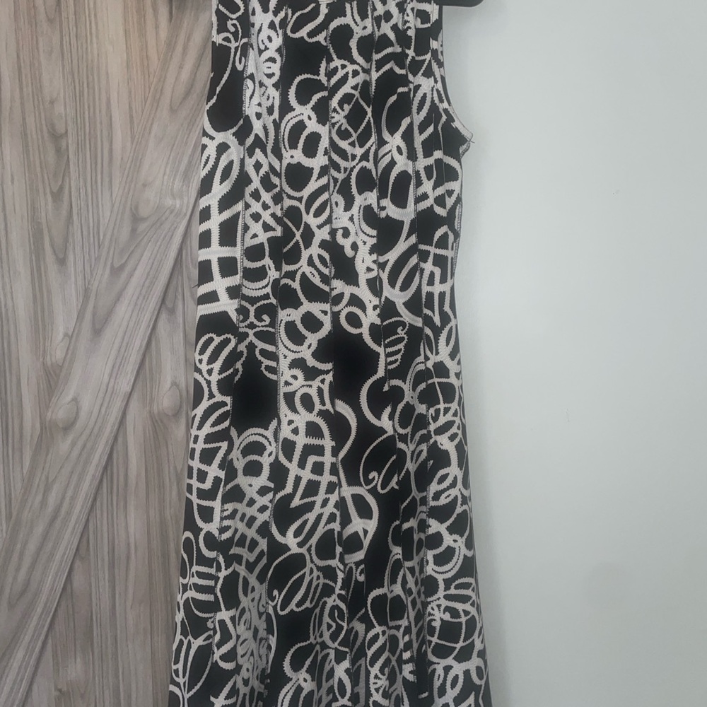 Elegant Black and White Patterned Dress
